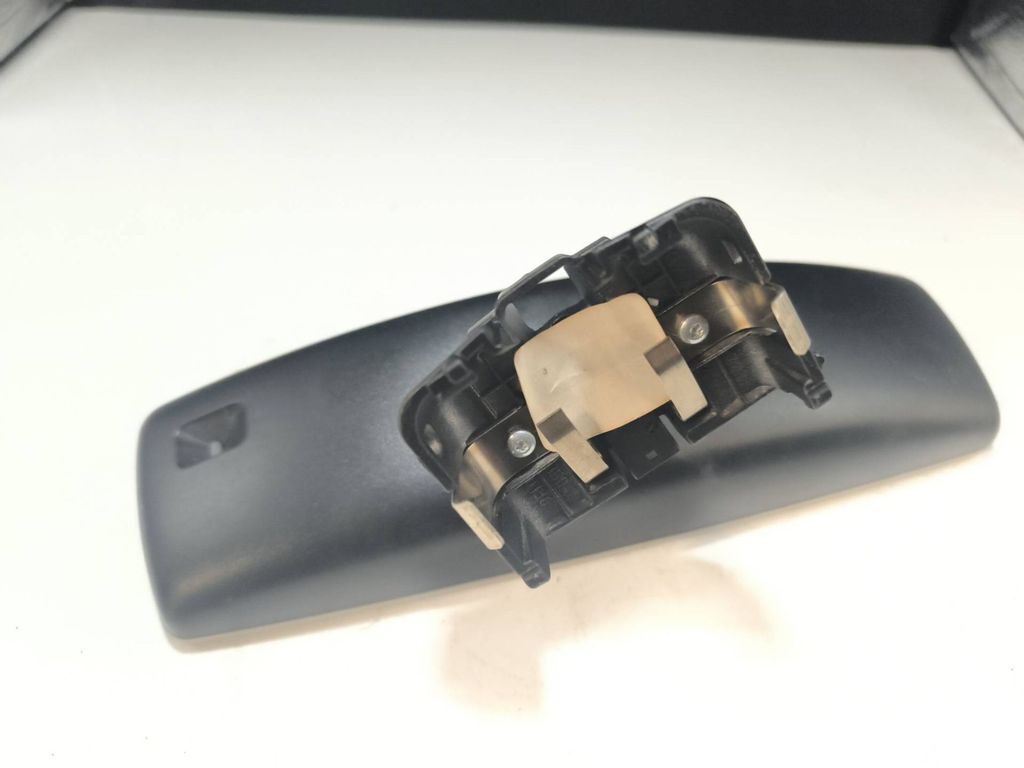 Volkswagen PASSAT B6 2008 Interior rear view mirror E11015625 