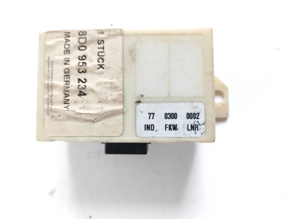 Audi A4 S4 B5 8D 1995 Immobilizer control unit module 8D0953234 