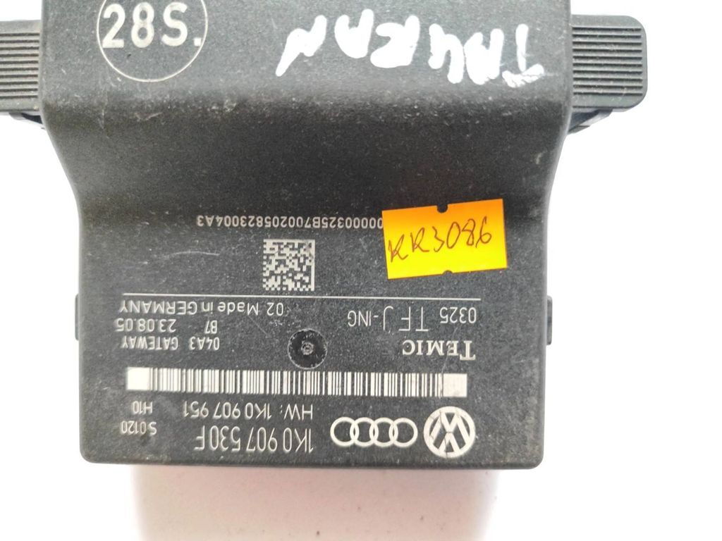 Volkswagen Golf V 2003 Petrol Gateway control module 1K0907530F 