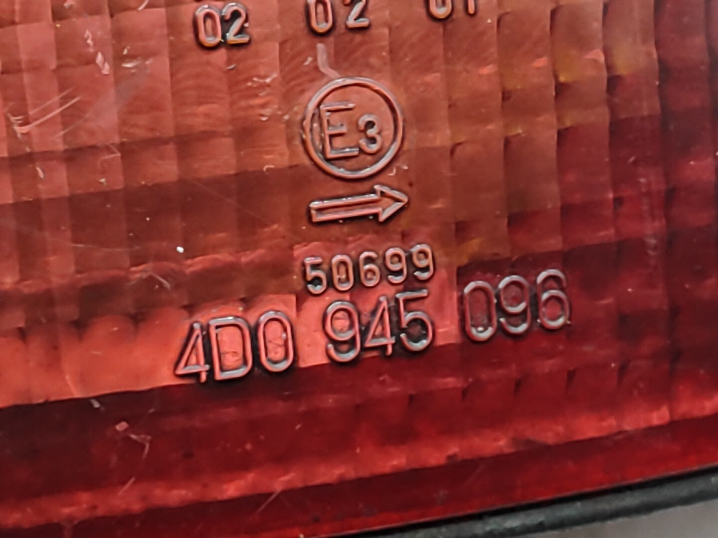 Audi A8 D2 1997 LHD Rear Right Side Taillight Light Lamp 4D0945096