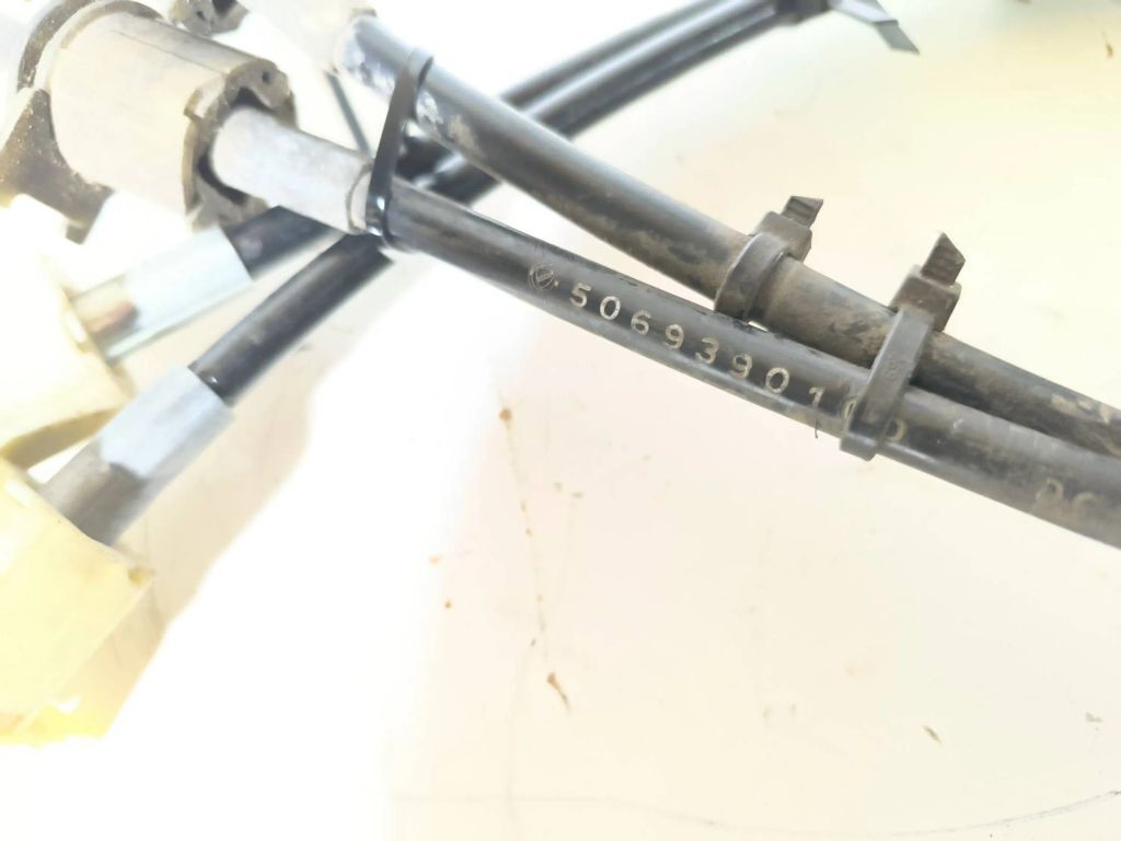 Alfa Romeo 159 2.4JTDM 2006 Gear shift cable linkage 5069390100 
