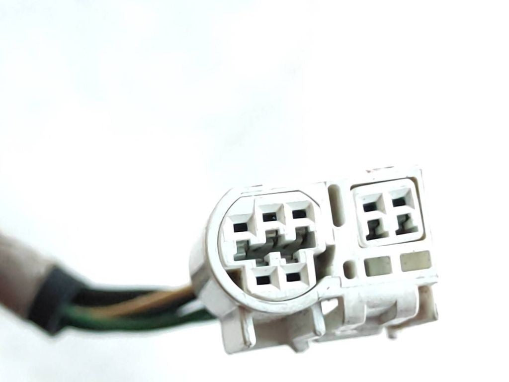 Toyota Avensis T250 2003 electric wing mirror E11015829 