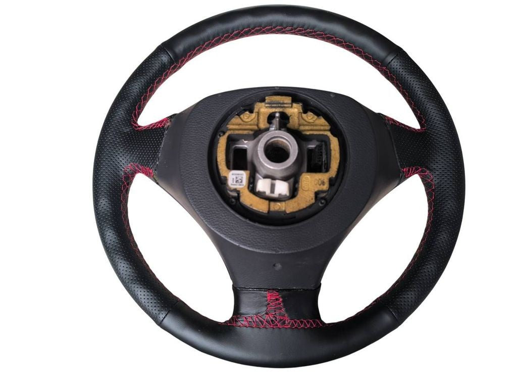 BMW 5 E60 E61 2005 Steering wheel 62304721 / NEW COVER GOOD CONDITION