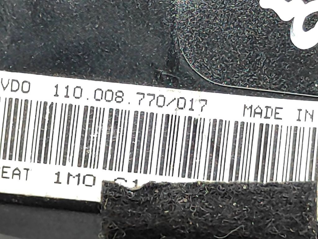 Seat Toledo II (1M) 1.6i 2002 Petrol speedometer instrument cluster 110008770 