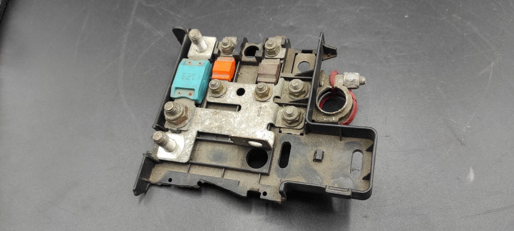 Alfa Romeo GT 2.0JTS 122kW 2004 Positive Battery Therminal Wiring Connector