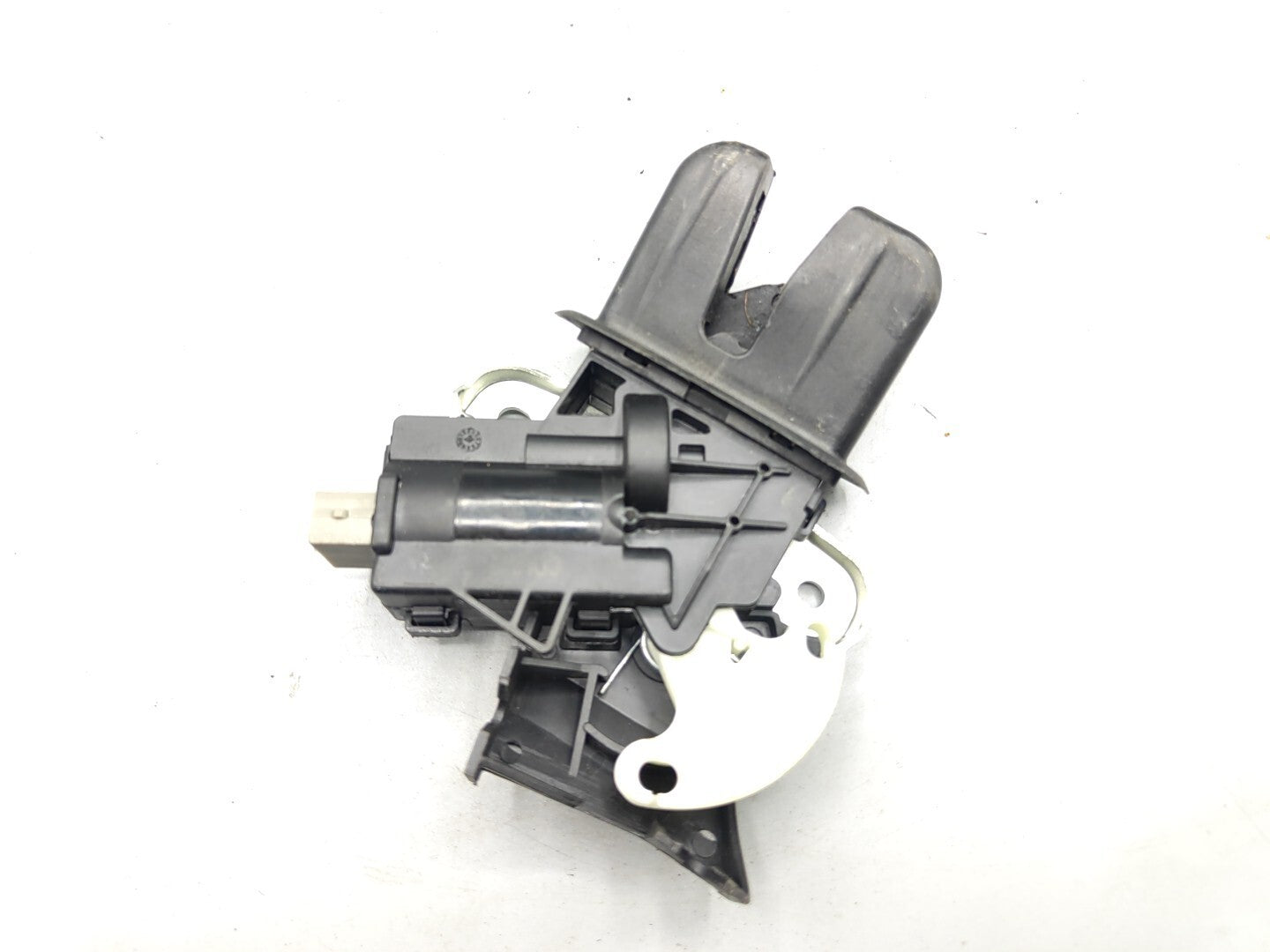 Audi A5 8T 3.0TDI Diesel 2009 Rear Boot Tailgate Lock 4F5827505D