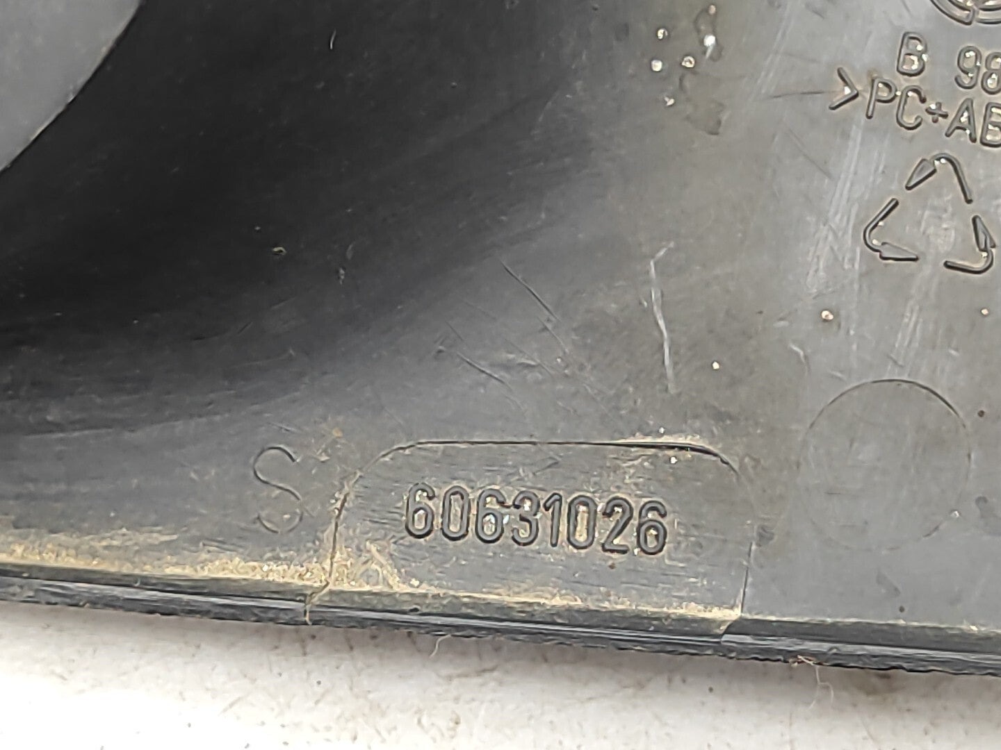 Alfa Romeo 156 SW 2.0TS 2001 Front Left Lower Bumper Grill 60631026