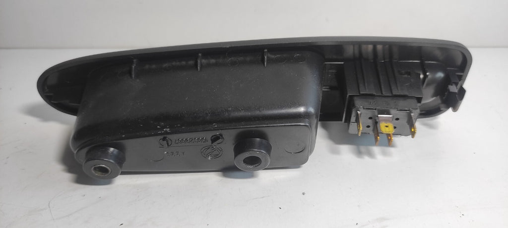Alfa Romeo 166 2.4JTD 2001 LHD  Electric Window Control Button Switch 156029687