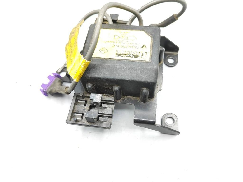 Renault 19 1994 Safety Module Control unit module ECU 7700839009C 