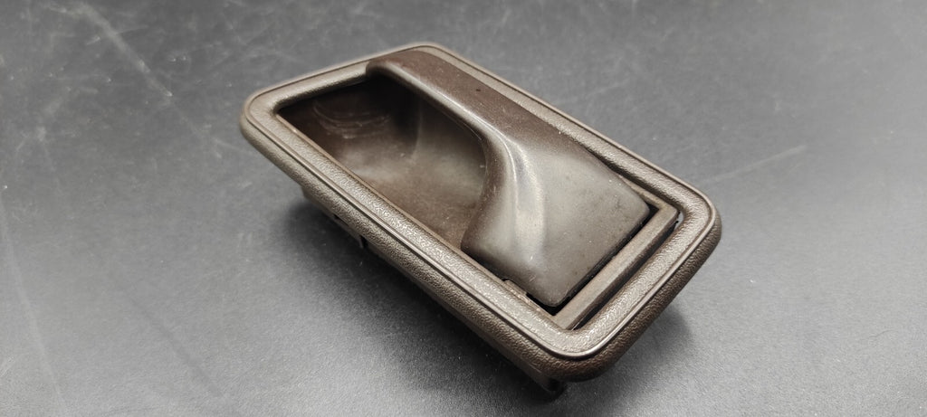 Volkswagen VW Golf Jetta Mk2 1989 Rear Left Door Inner Handle 321837235A