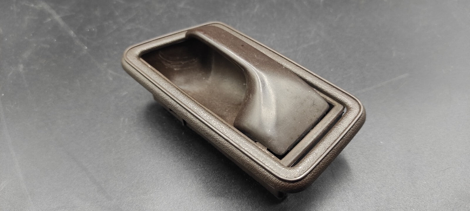 Volkswagen VW Golf Jetta Mk2 1989 Rear Left Door Inner Handle 321837235A