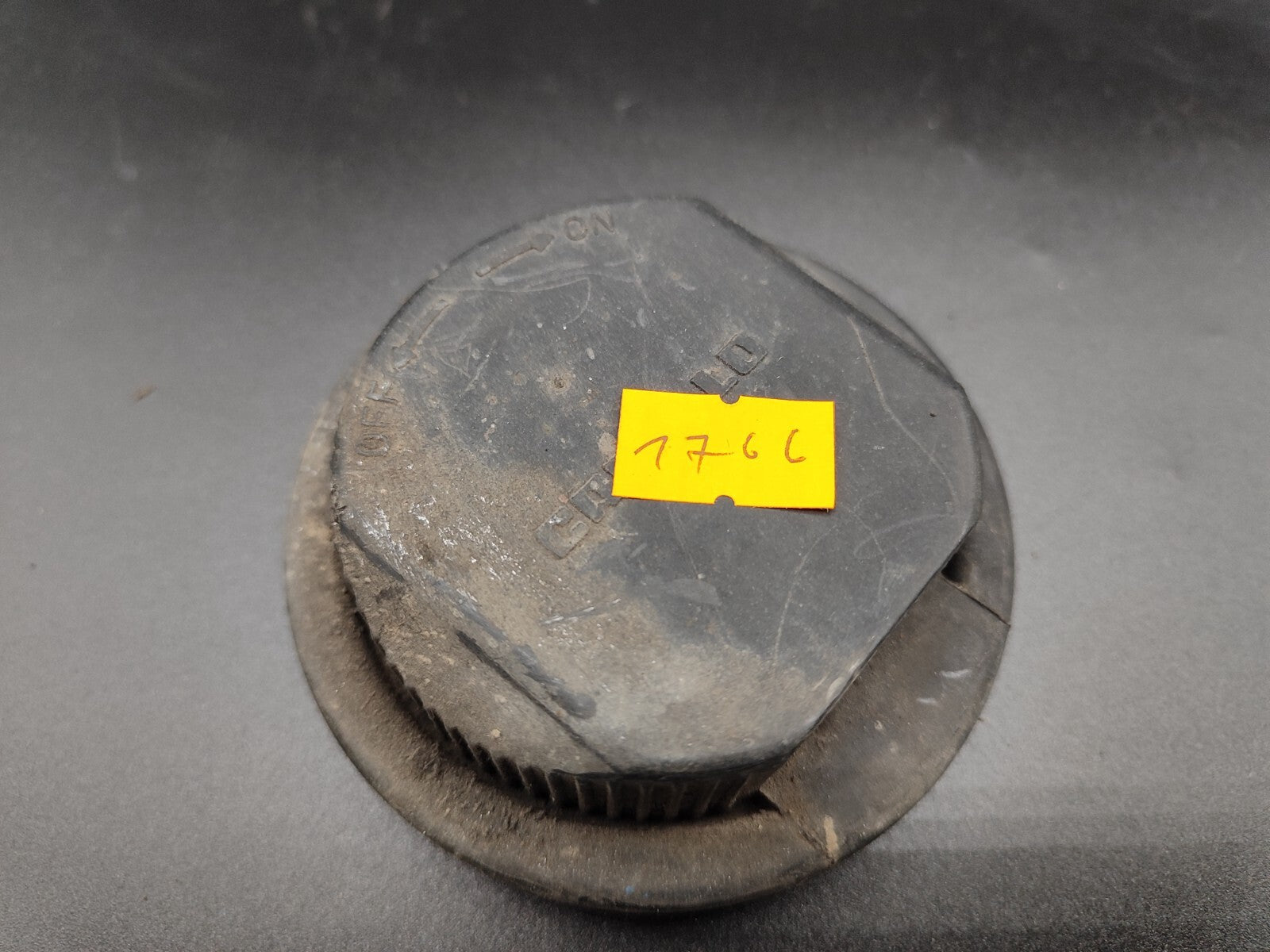 Alfa Romeo 156 SW 1.9JTD 2002 Front Headlight Bulb Dust Cover Cap 38420749