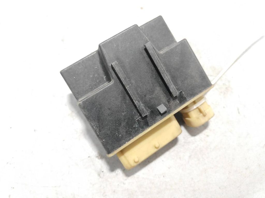 Citroen C5 2.0HDi Diesel 2010 Glow plug pre heat relay 9652021180 