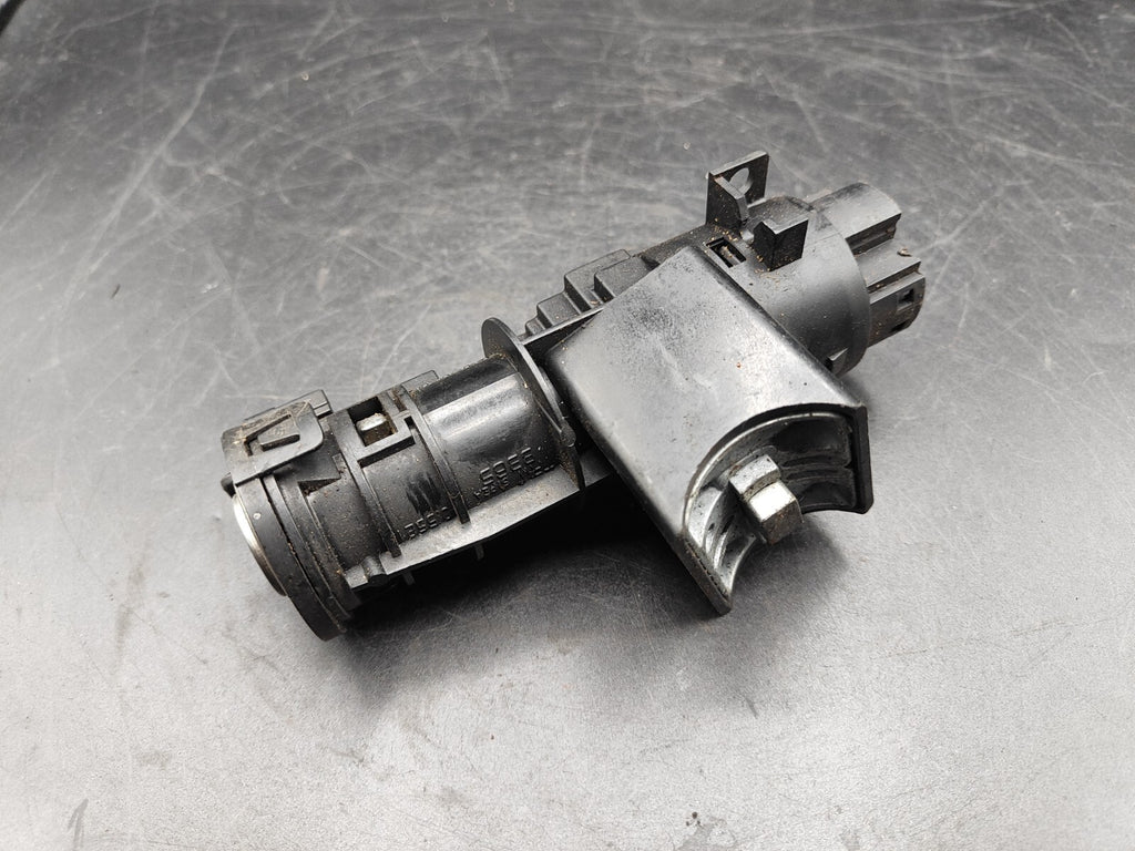 Alfa Romeo 156 2.4JTD 110kW Diesel 2002 LHD Ignition Lock Switch Barrel