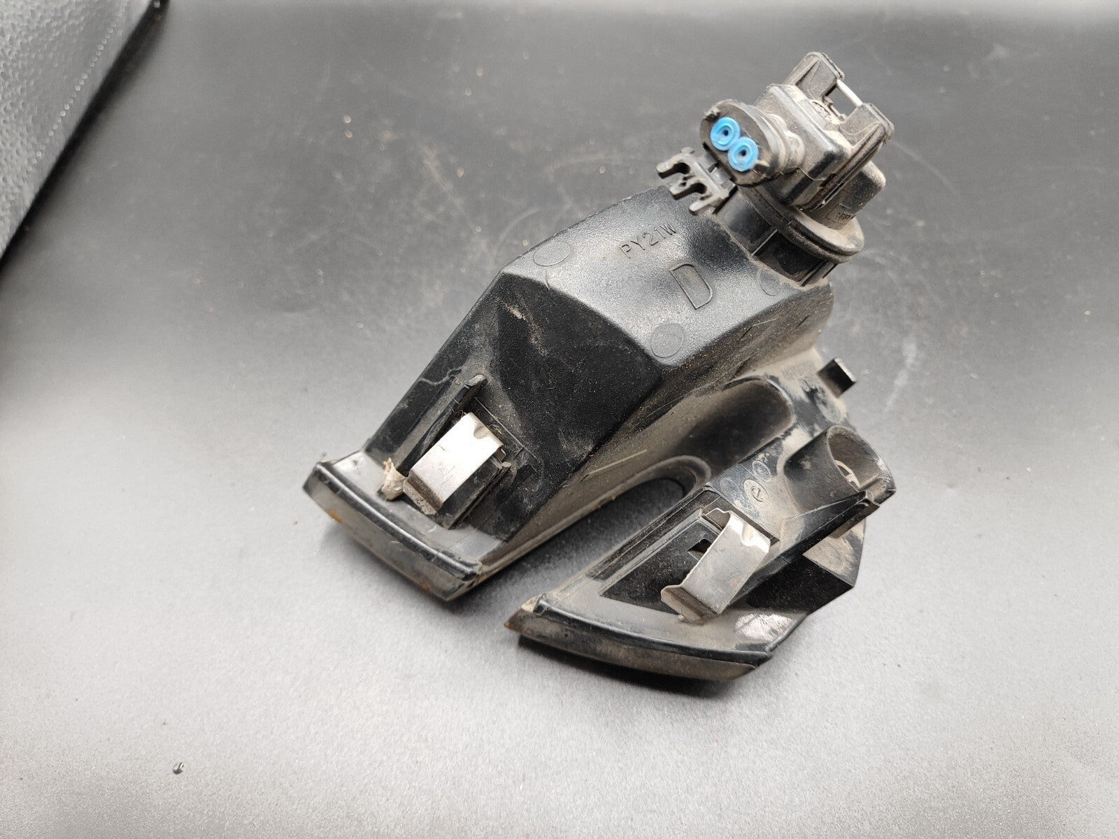 Alfa Romeo 147 1.9JTD 85kW 8V 2003 Front Right Indicator Blinker 46756280