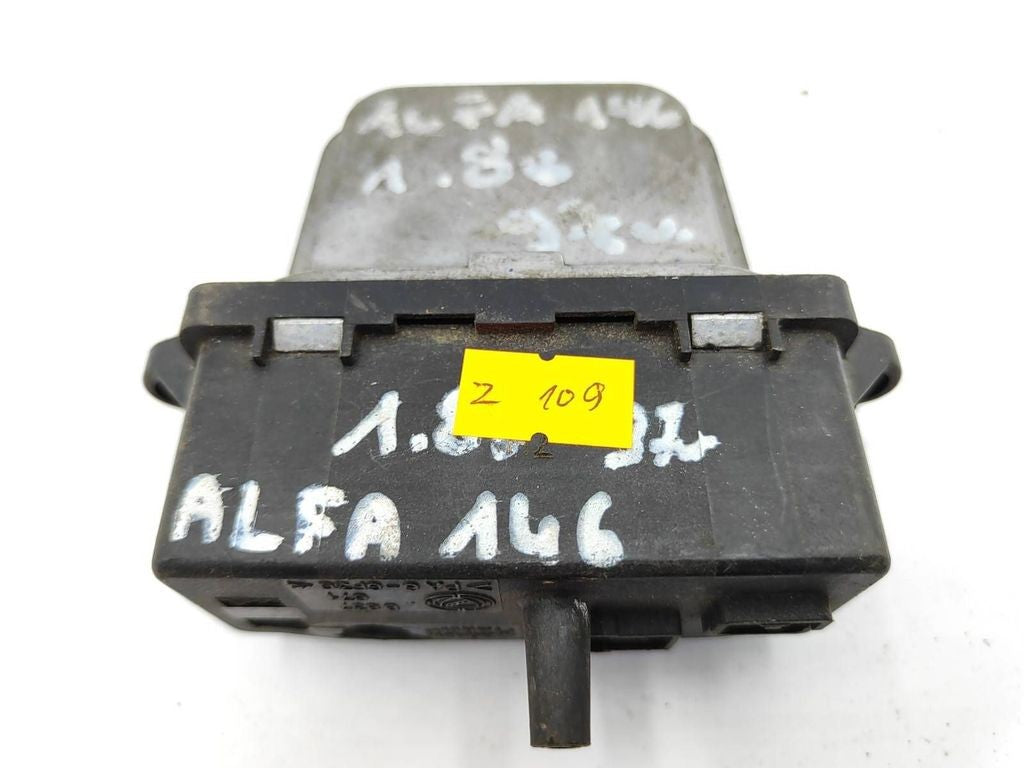 Alfa Romeo 145 - 146 1998 Heater regulator blower fan resistor / With damage