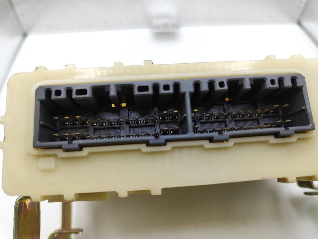 Ford Explorer 1998 Central locking control unit module F87F15K602DB 