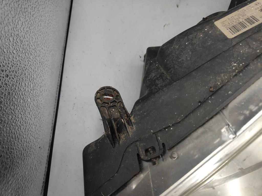 Peugeot 607 2001 Left headlight headlamp 9641958880 