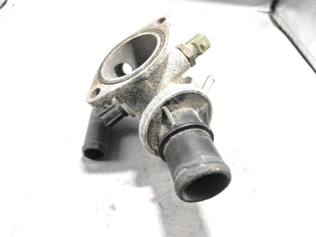 Alfa Romeo 155 1.8i 103kW 1994 Engine Thermostat housing V2334 