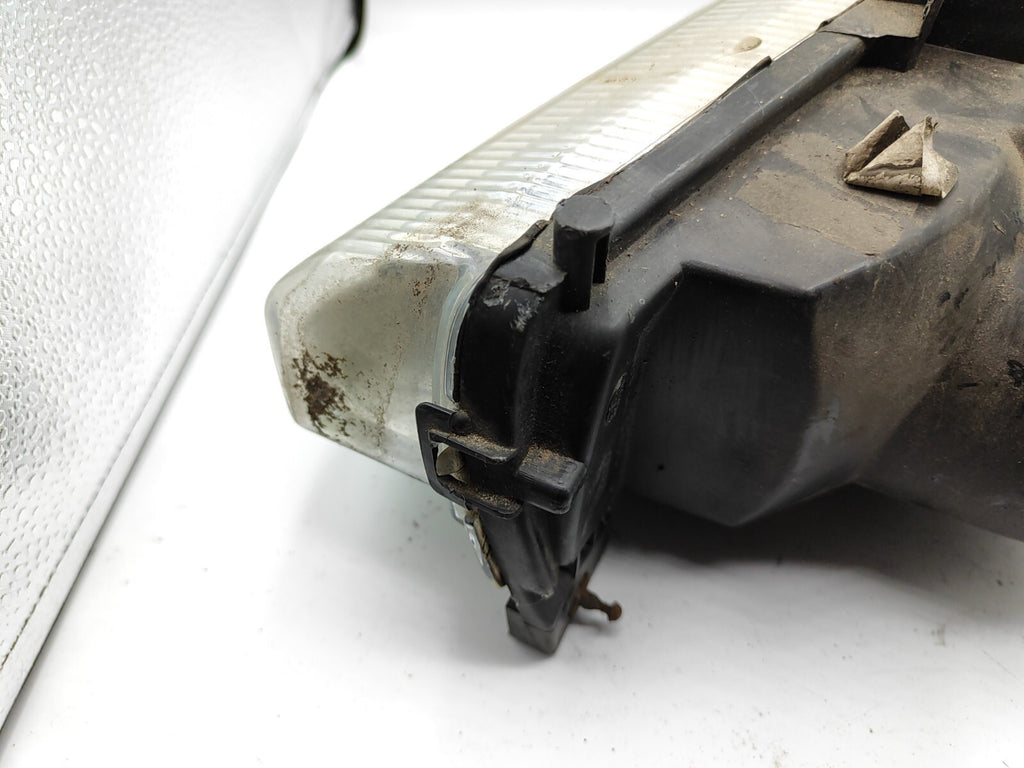 Alfa Romeo 156 1.9JTD 85kW PRE-Facelift 2000 Front Right Headlight 60626190