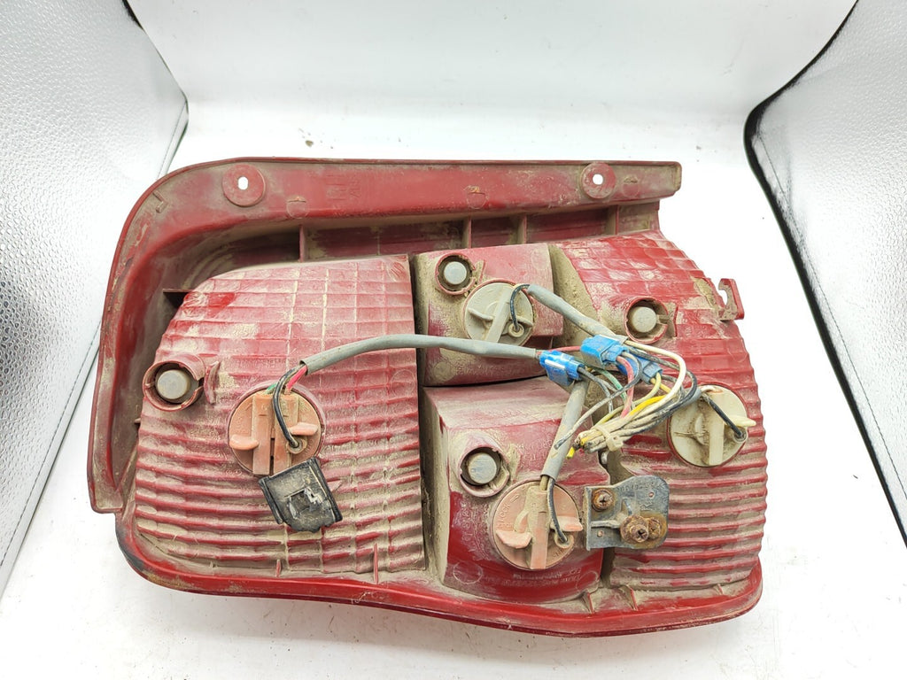 Kia Carnival 2003 LHD Rear Right Side Taillight Lamp Light 1K53A51140R