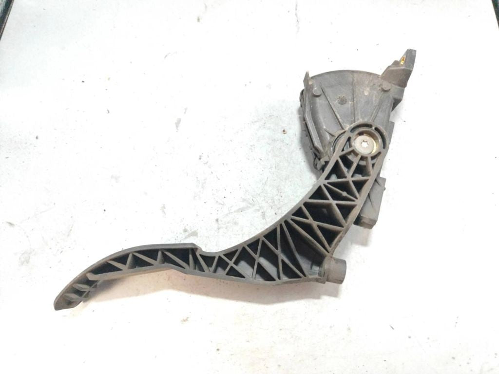 Volkswagen VW Bora 1999 Diesel accelerator throttle pedal 1J1721503H 
