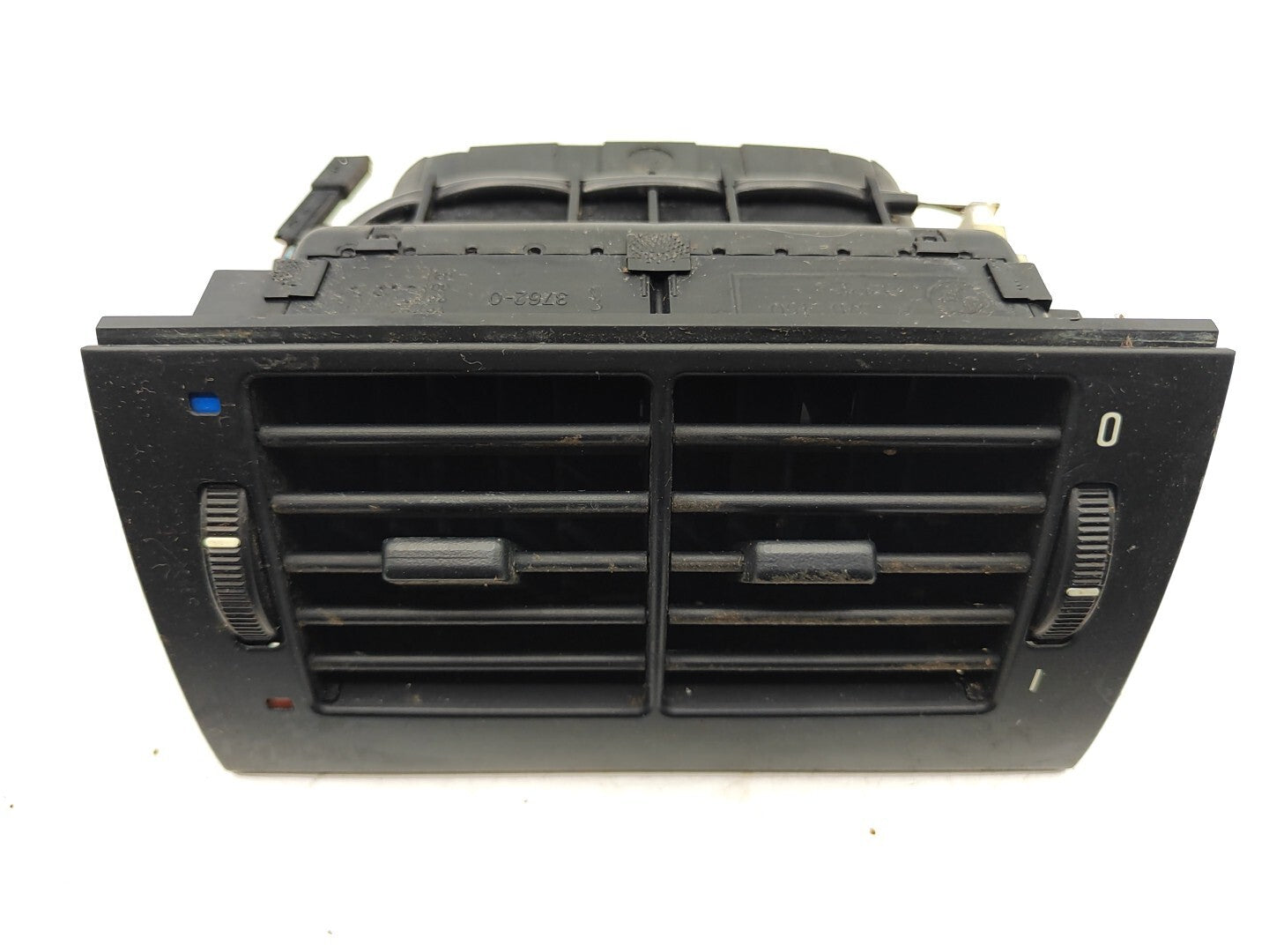 BMW 5 SERIES E39 530D 142kW Estate 2001 Rear Center Console Air Vent 8376150