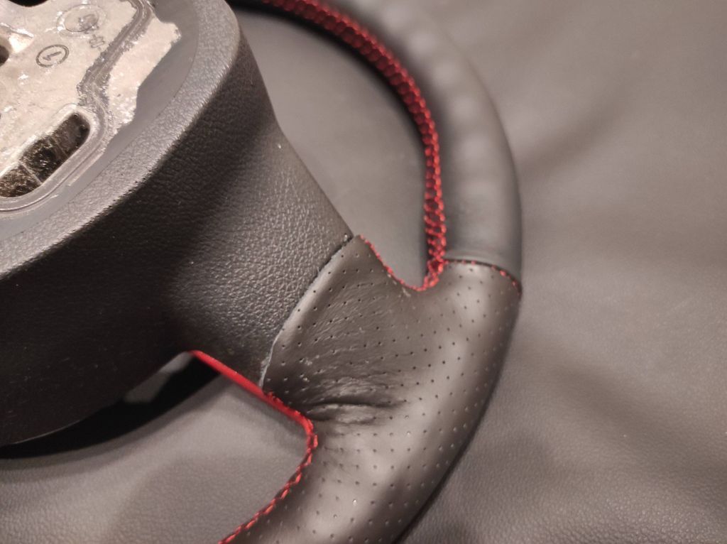 Ford Focus MK2 2008 Steering wheel 30347728 NEW LEATHER / REFURBISHED