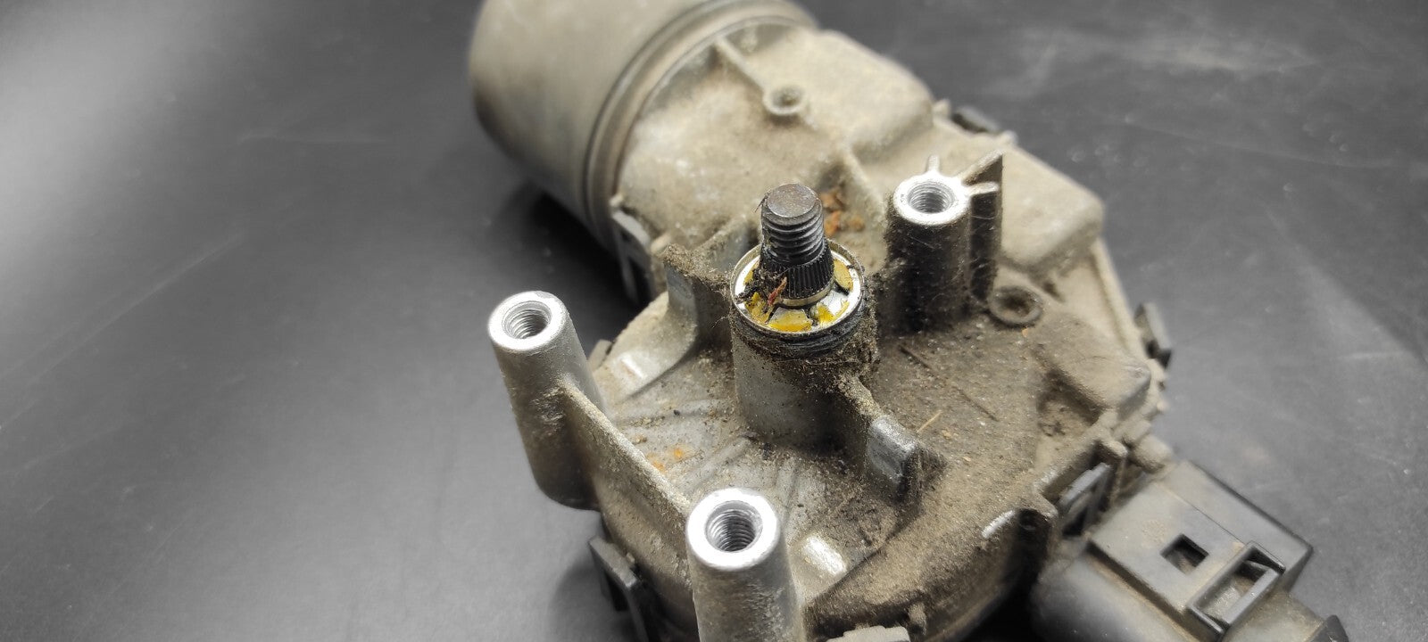 Alfa Romeo 159 2.4JTDm 147kW 2007 LHD Front Wiper Linkage Motor 0390241915