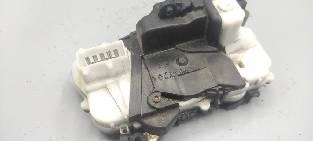 Peugeot 607 3.0i V6 Petrol 2002 LHD Front Right Door Lock