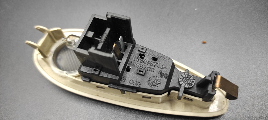 Alfa Romeo 166 2.4JTD 110kW 2003 Rear Interior Roof Reading Light 156016781