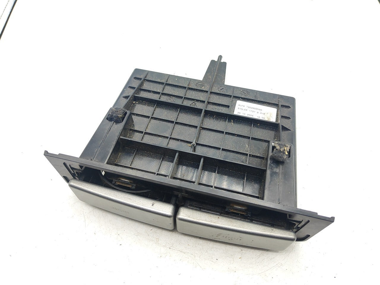 Alfa Romeo 147 GT 2005 Front Dash Cup Holder / Storage 7352990590