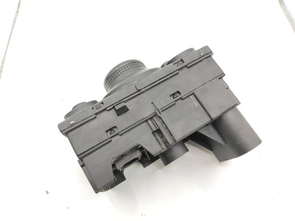 Opel Astra H 2005 Light switch 13100141 