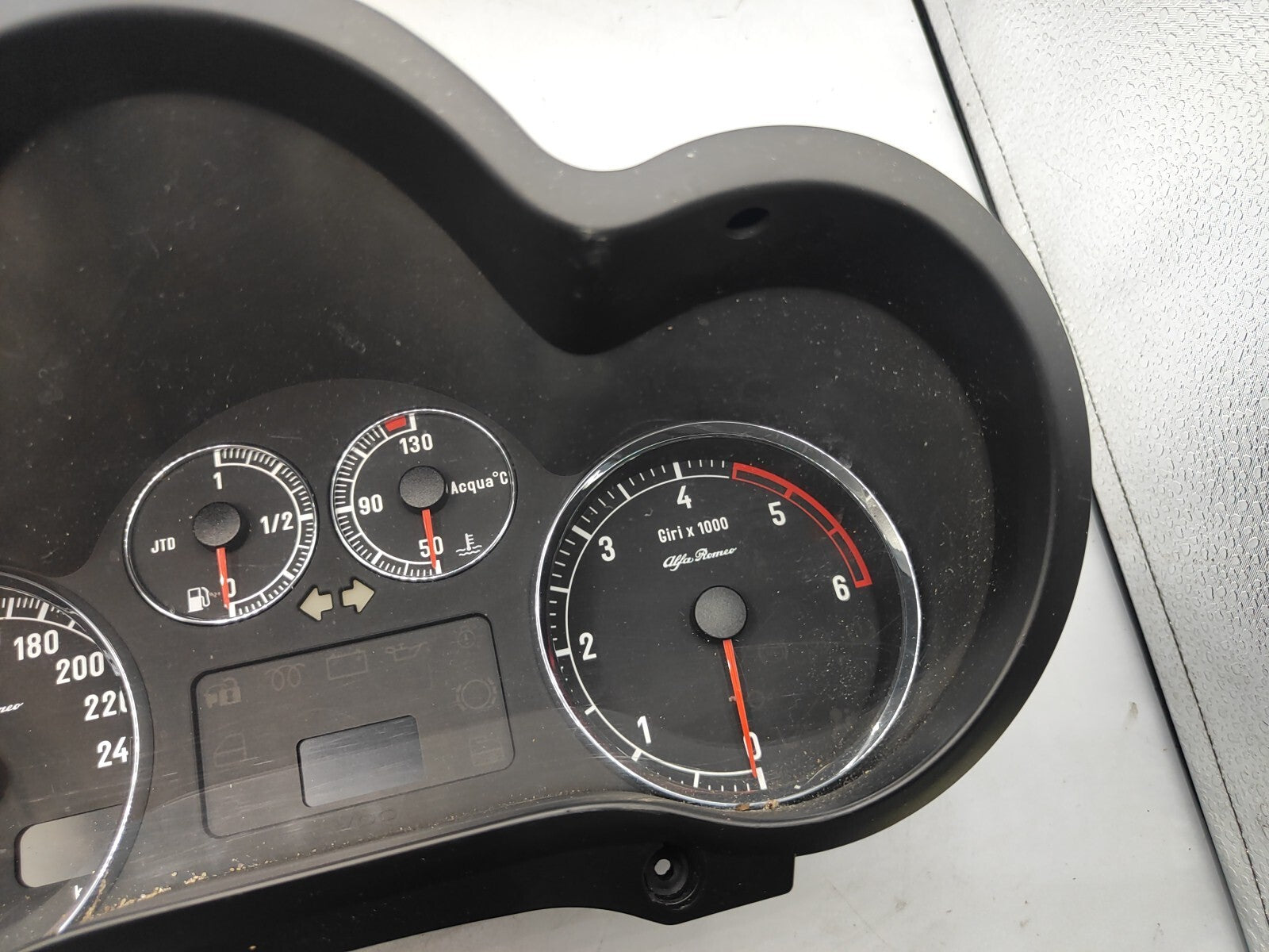 Alfa Romeo 147 1.9JTD 8V 2007 Diesel LHD Speedometer 156071240