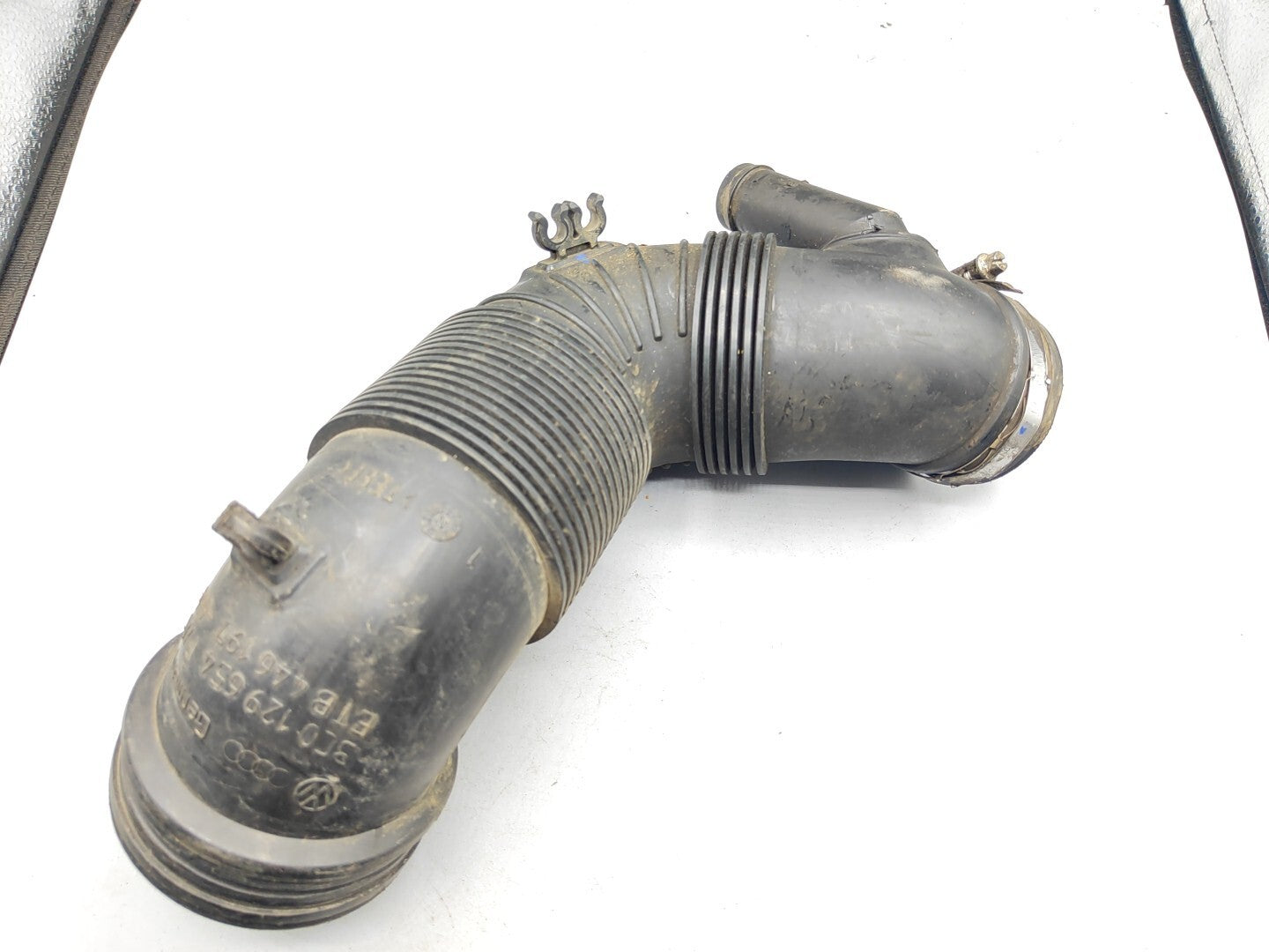 Volkswagen Passat B6 Diesel 2007 Turbo Air Intake Pipe Hose 3C0129654