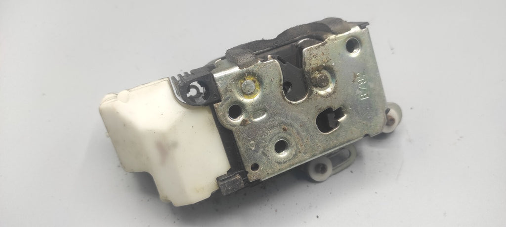 Alfa Romeo 147 1.9JTD 110kW Diesel 2006 LHD Front Right Door Lock B792