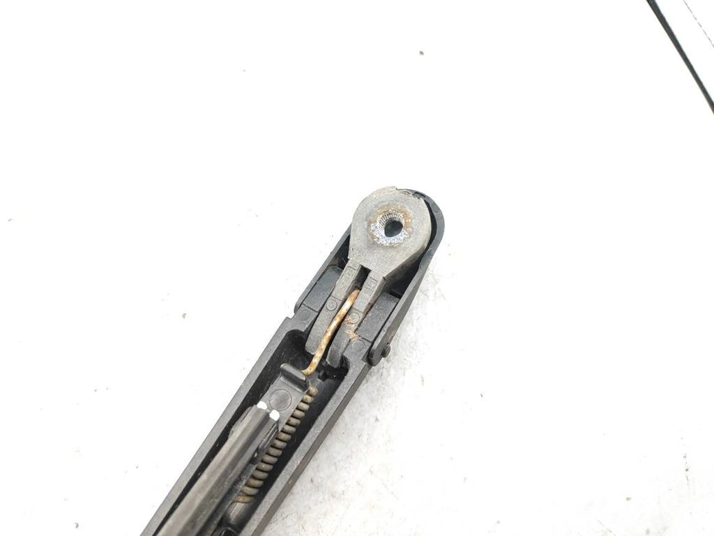 Alfa Romeo 147 1.9JTD 88kW 8V FL 2007 Rear wiper blade arm 