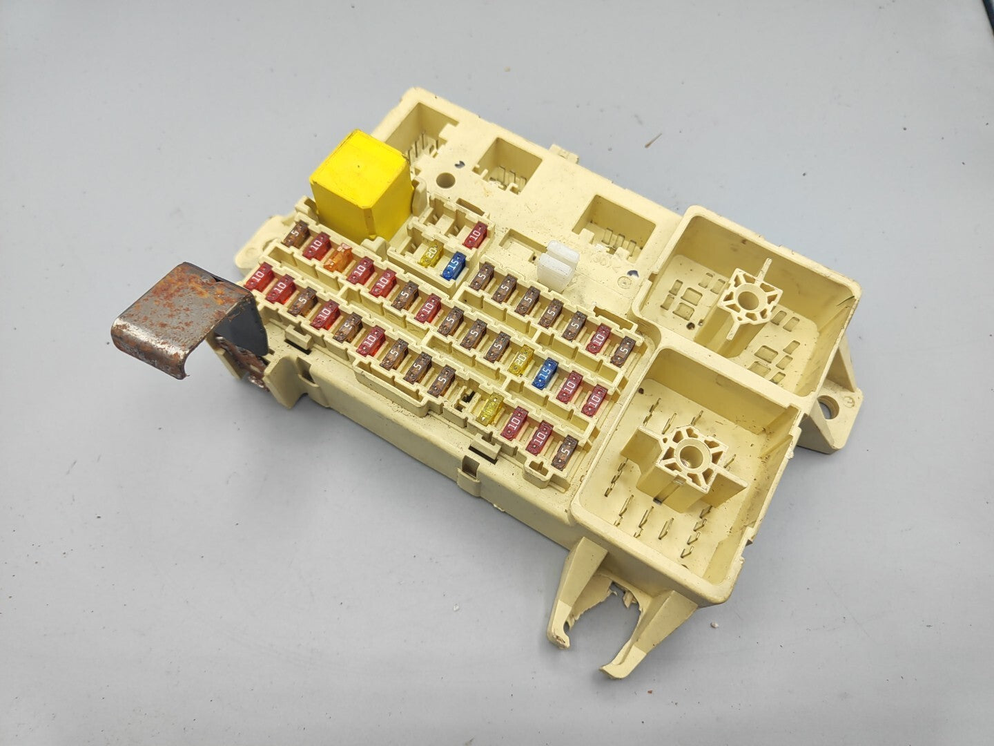 Jaguar S Type 3.0i 2000 Fuse Box Control Module ECU Unit XR8T14A067BA