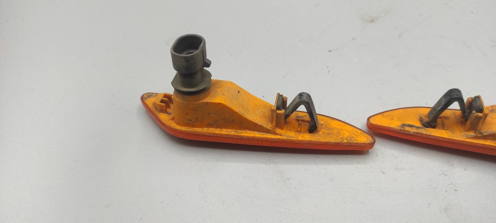 Alfa Romeo 156 2.4JTD 110kW Diesel 2002 Front Orange Indicator Turn Light Set