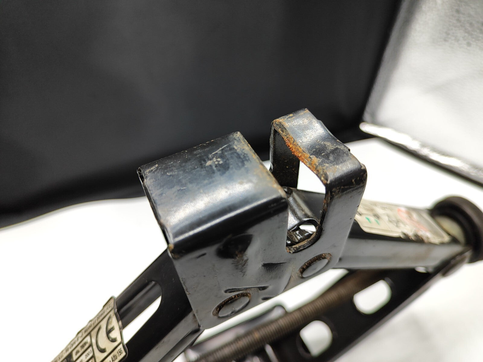 Alfa Romeo 156 Spare Wheel Tire Jack 78064