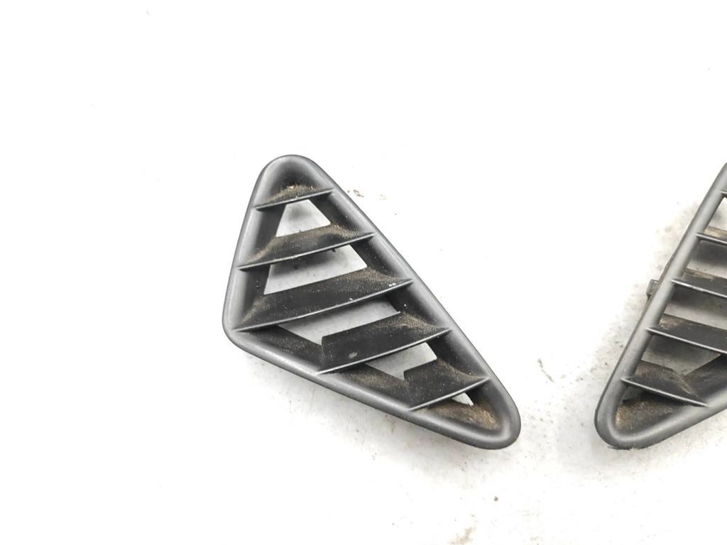 Alfa Romeo 147 Facelift 2007 Front dashboard air vent grill cover trim 