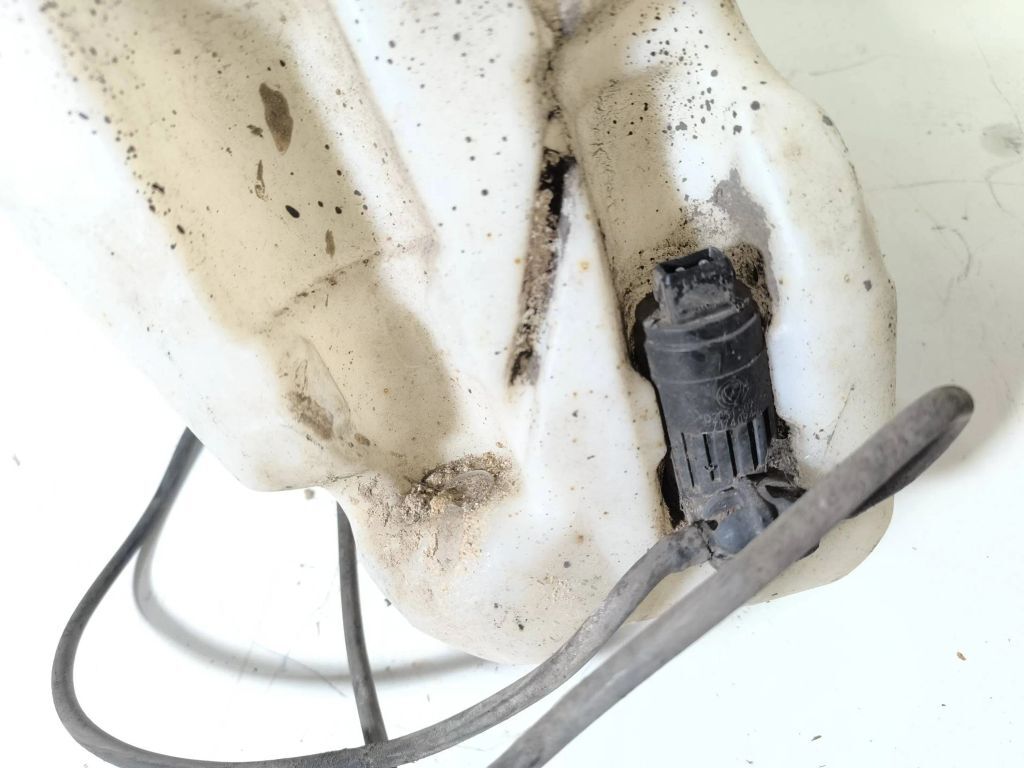 Alfa Romeo 159 2007 Windscreen washer fluid reservoir bottle E205016 