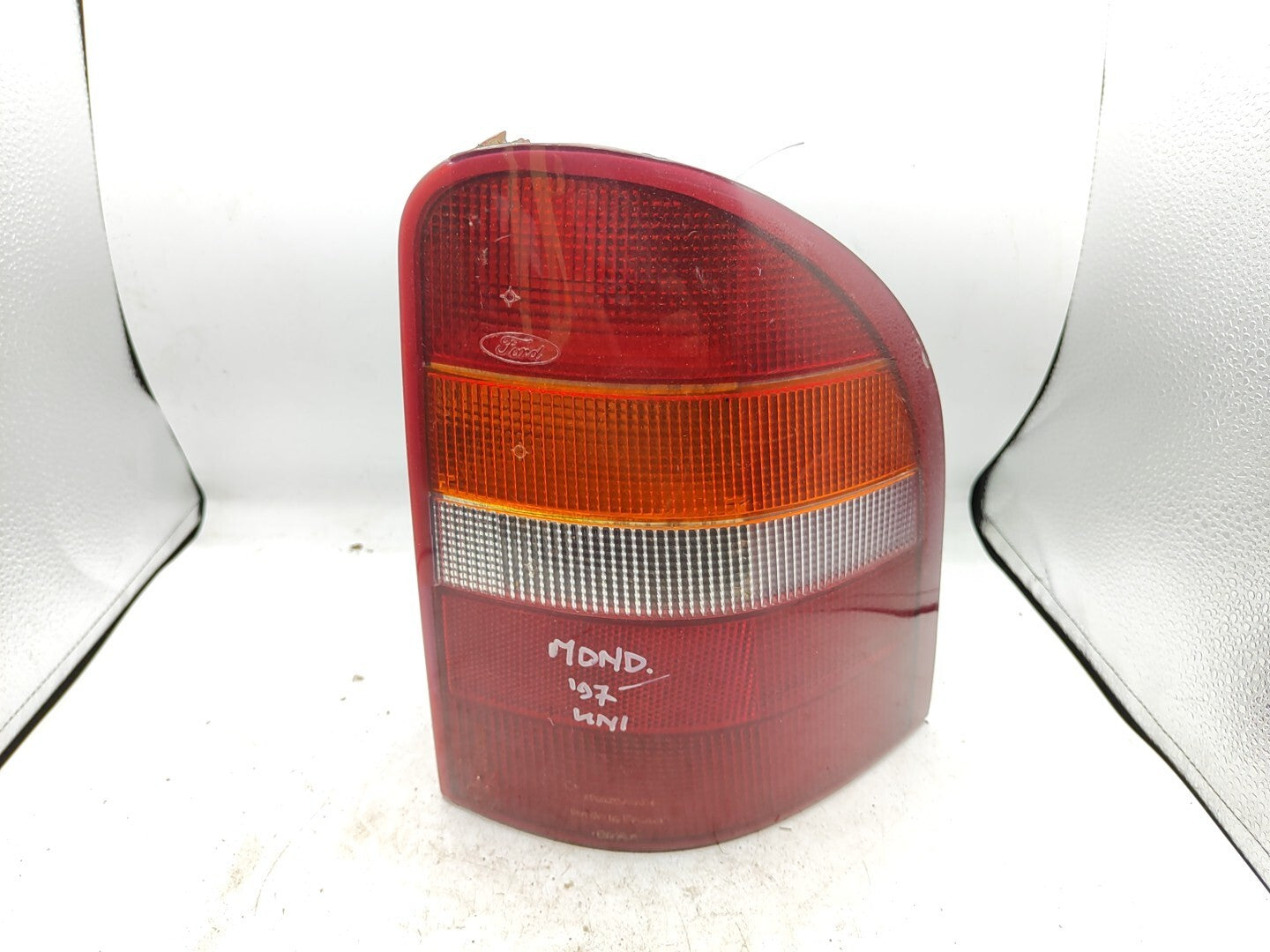 Ford Mondeo Combi 1996 Rear Right Side Taillight Light 93BG13N004
