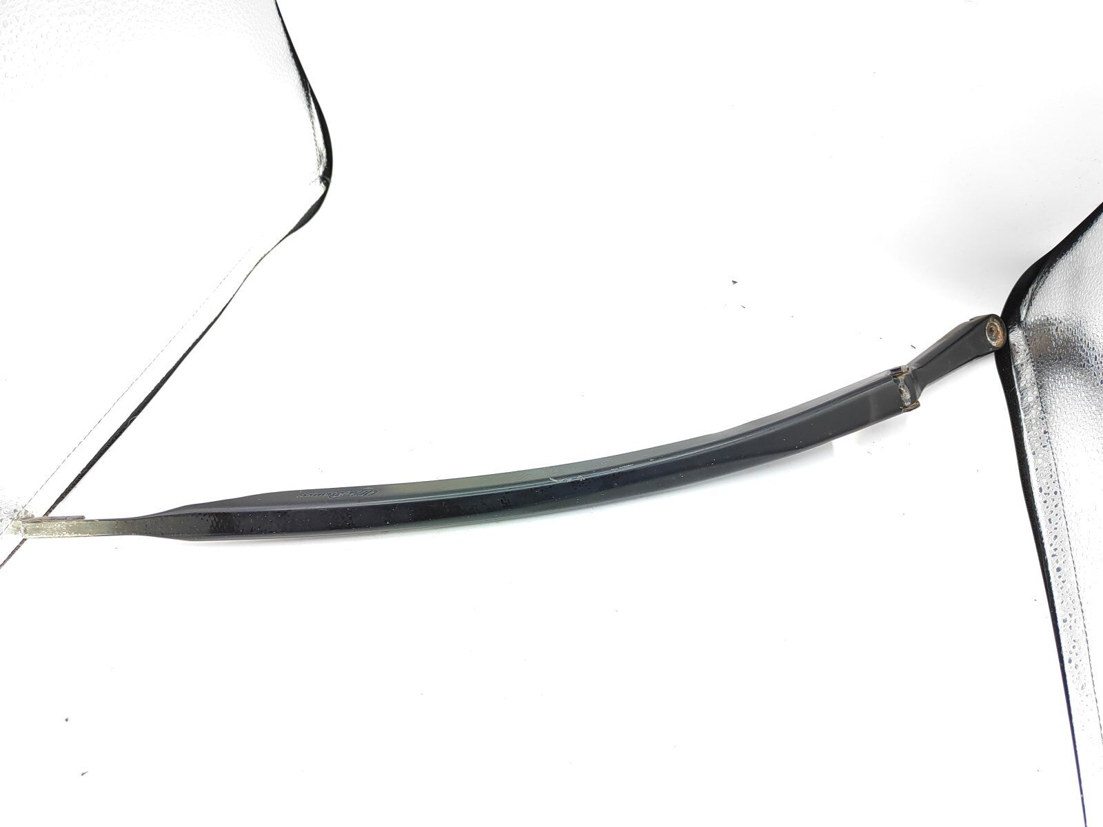 Alfa Romeo GT 2.0JTS 122kW 2005 LHD Front Right Wiper Blade Arm