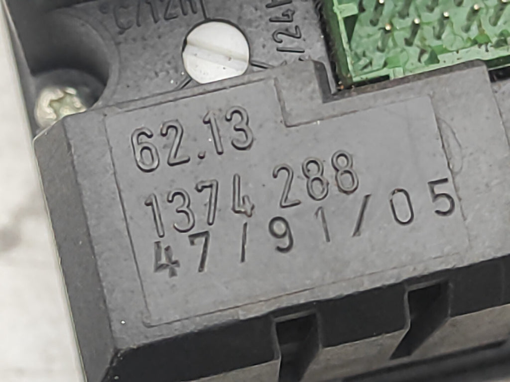 BMW 525i E34 1992 Front Panel Dashboard Clock Screen Display 1374288 62131374288