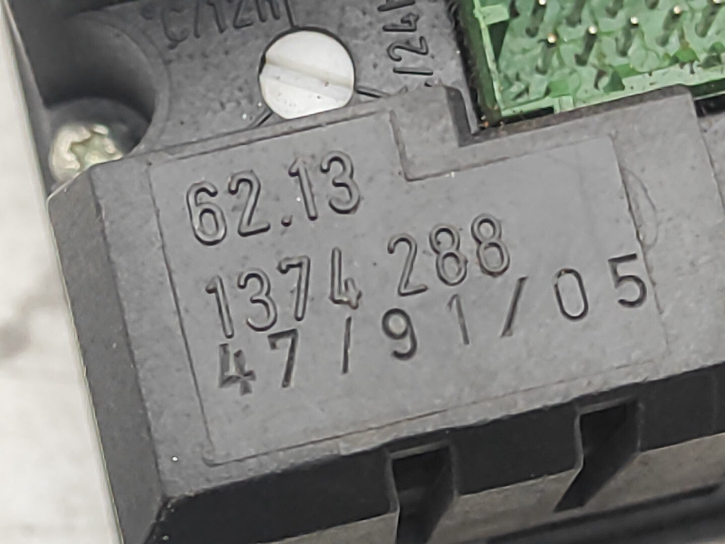 BMW 525i E34 1992 Front Panel Dashboard Clock Screen Display 1374288 62131374288