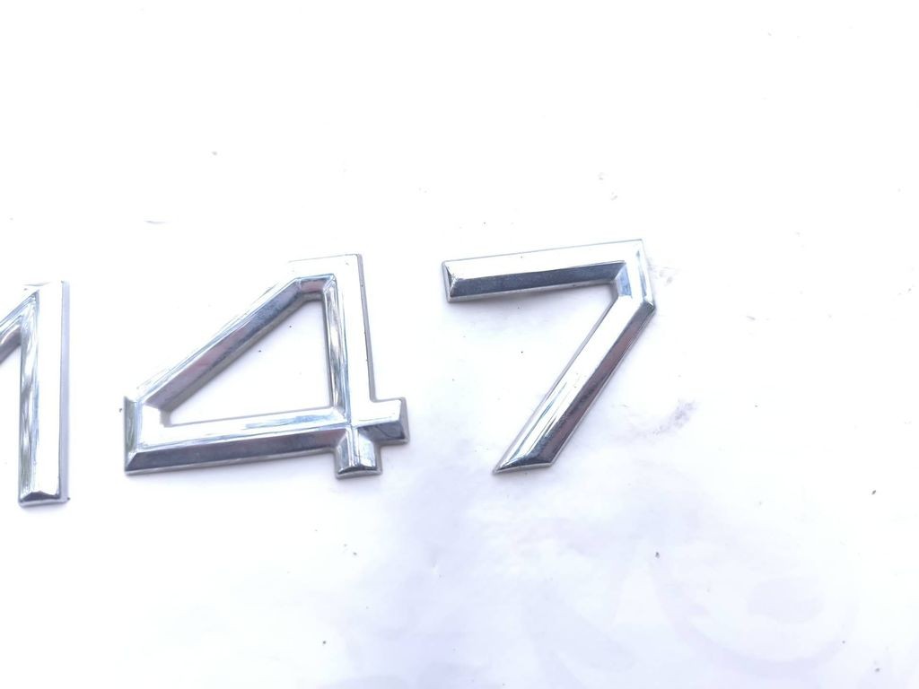 Alfa Romeo 147 2005 Rear Tailgate Manufacturers model badge 