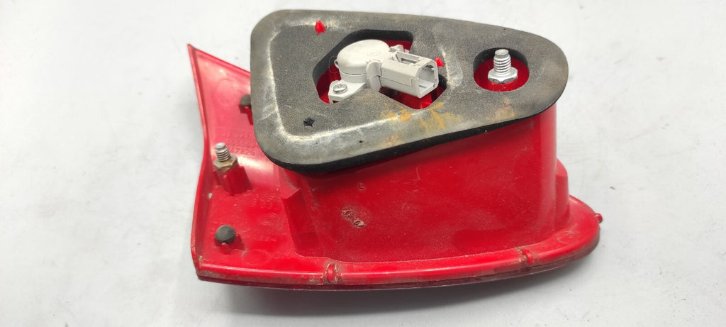 Alfa Romeo 147 1.9JTD 103kW 2004 LHD Rear Right Taillight Lamp 46556346 46747825
