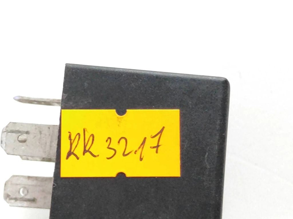 Audi 80 90 S2 B4 1993 relay 191955531 