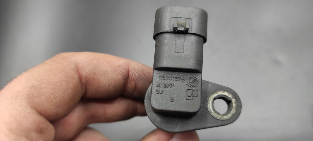 Alfa Romeo 159 SW 2.4JTD 147kW 2007 Camshaft Position Sensor 55201876